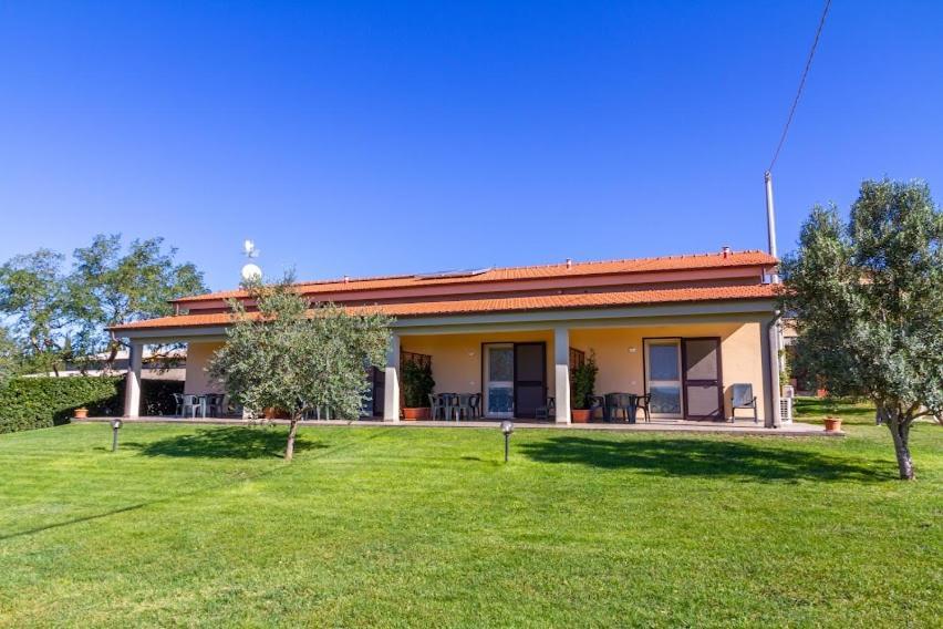 Agriturismo Severini Фонтебланда Екстер'єр фото